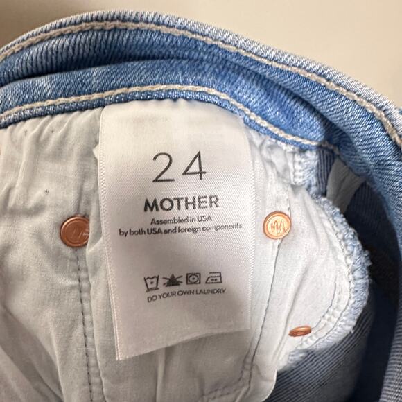 MOTHER The Insider Crop Step Fray Limited Edition Light Wash Sz 24 $248 {S10} - Picture 7 of 9